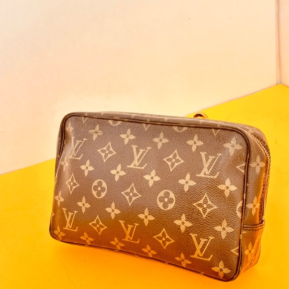 Louis Vuitton Brown Monogram Toiletry Bag - Picture 13 of 15